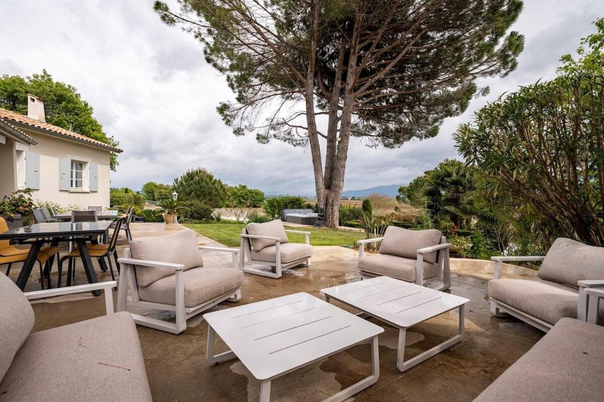 La Villa Moursoise 4 Etoiles Exterior foto